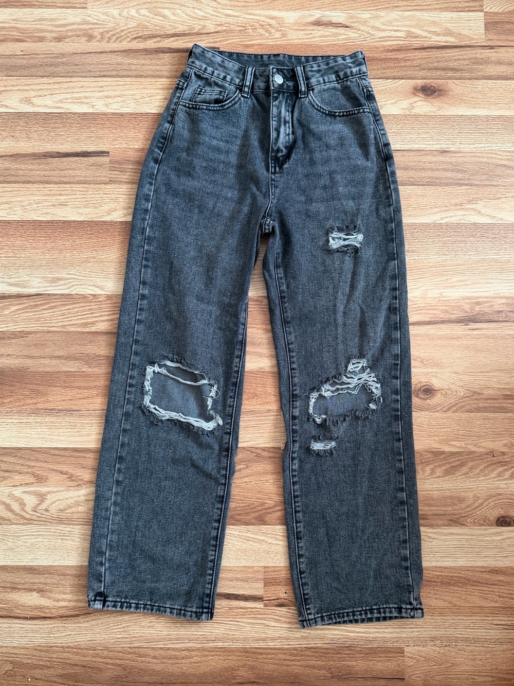SHEIN Black Distressed Relaxed Jeans